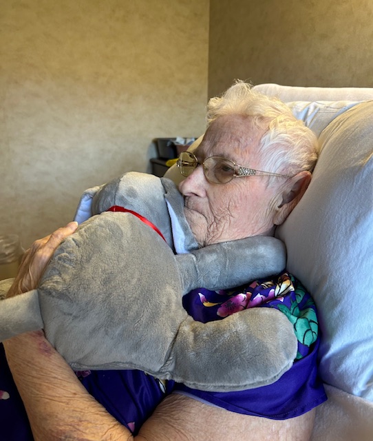 Seniors love Trouble the Dog